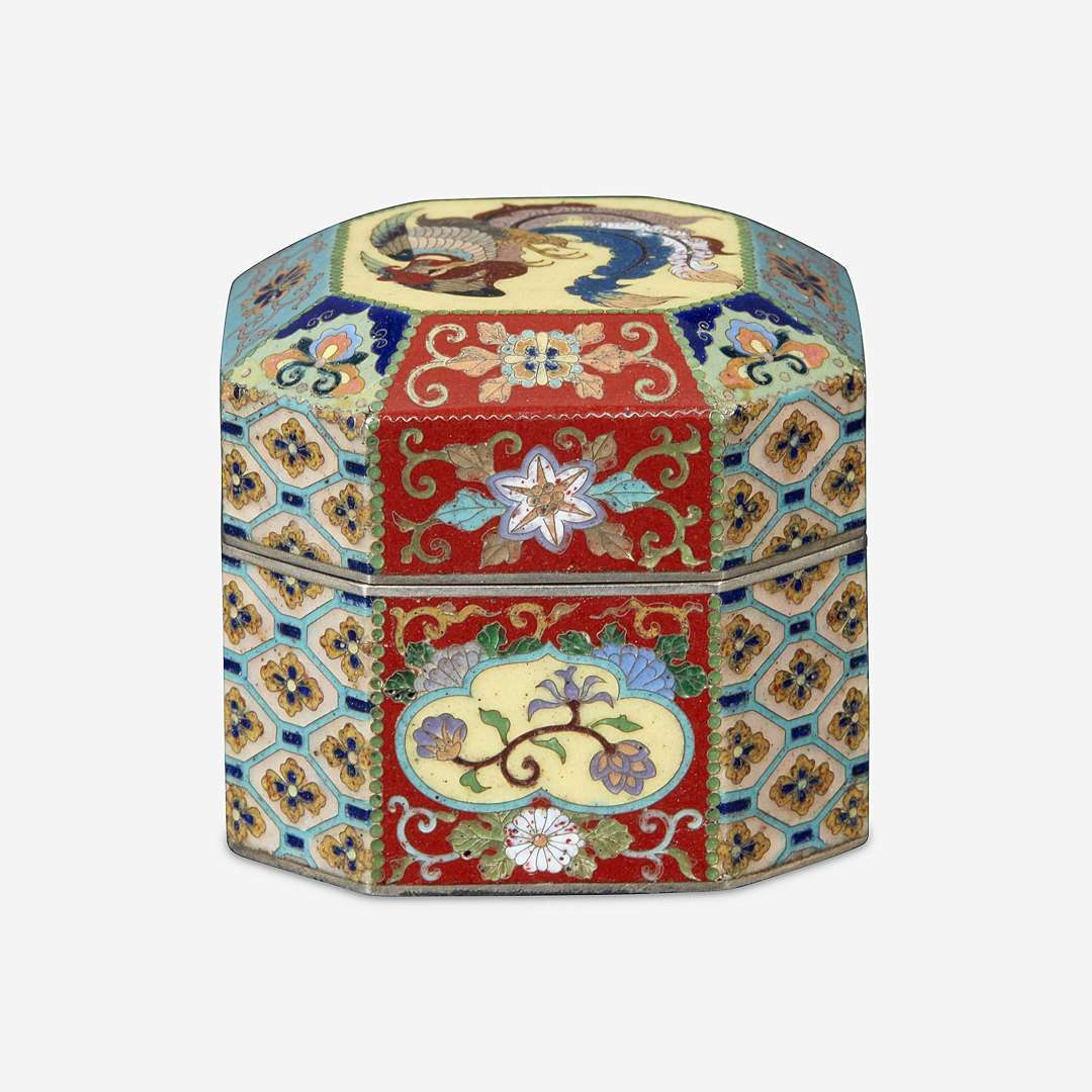 A fine Japanese cloisonné miniature silver box, attributed to Namikawa Yasuyuki Meiji period
