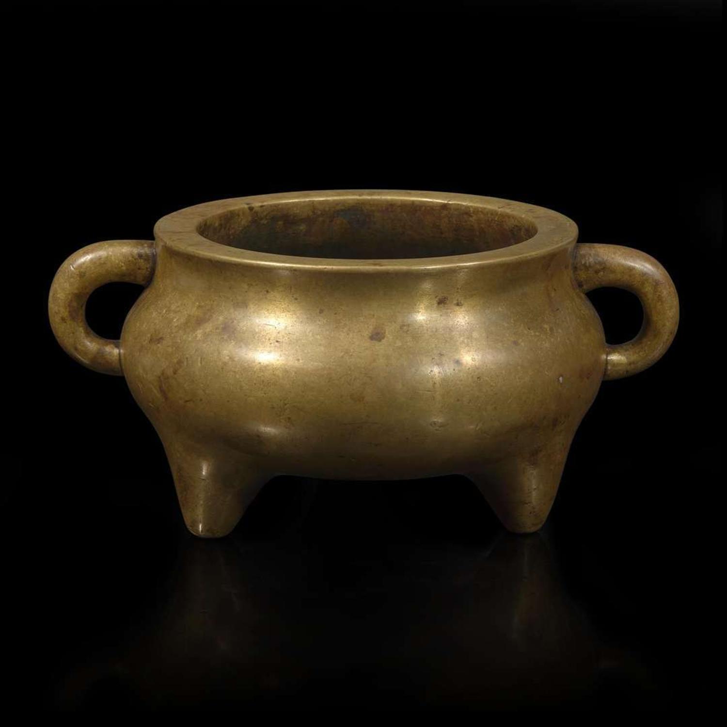 A Chinese bronze bombe tripod censer 三足铜炉 Xuande mark, Qing dynasty, probably 18th/early 19th century ??? ? ?????????