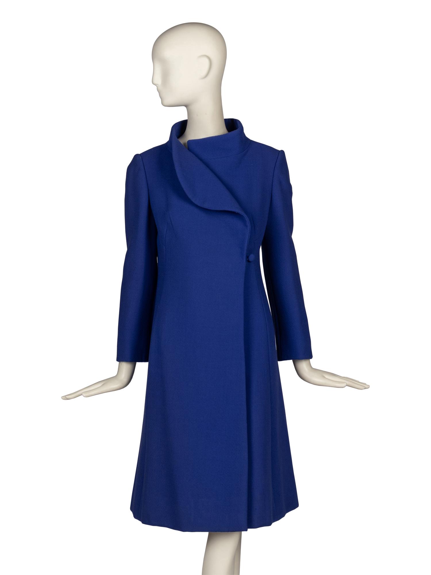 Pauline Trigère, Blue Swing Coat
