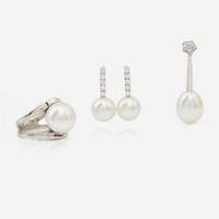 A Collection of South Sea Pearl Jewelry
