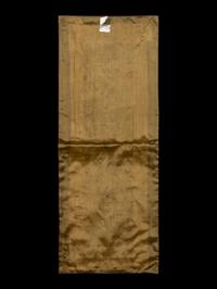 A Collection of 33 Chinese Embroidered Silk Panels 近代 綉片33幅