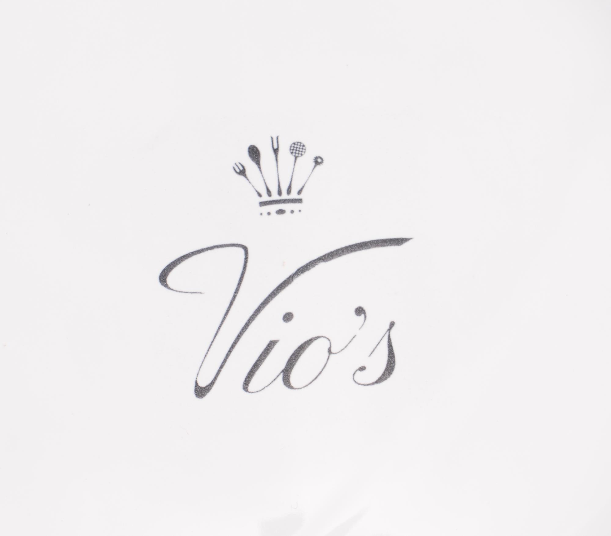 A Vio’s Faience Dinner Service