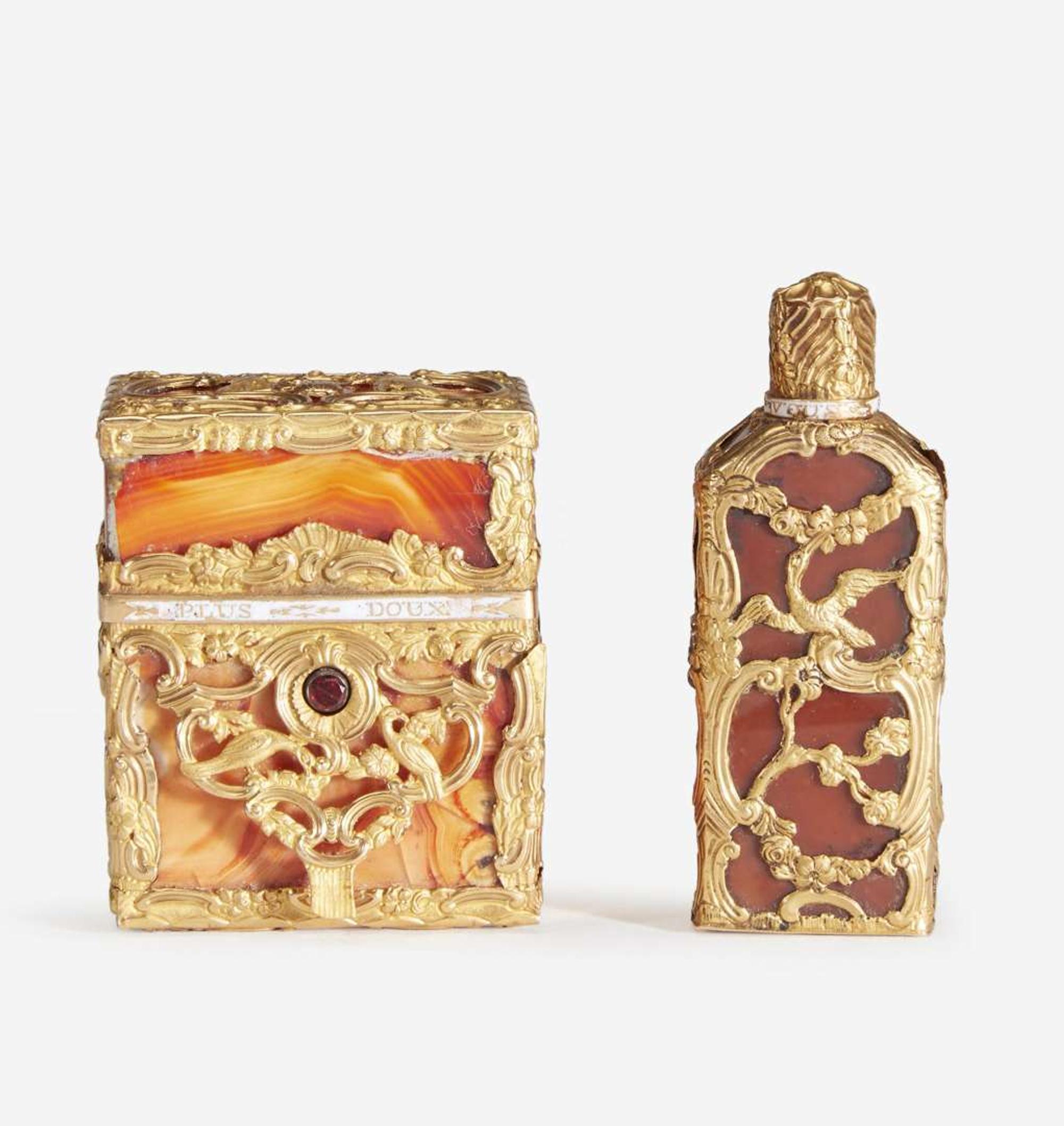 A George III gold-mounted hardstone necessaire and perfume circa 1770