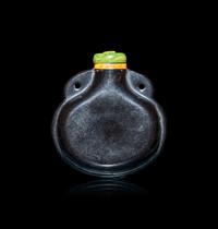 A Chinese Black Lacquered Wood Snuff Bottle
