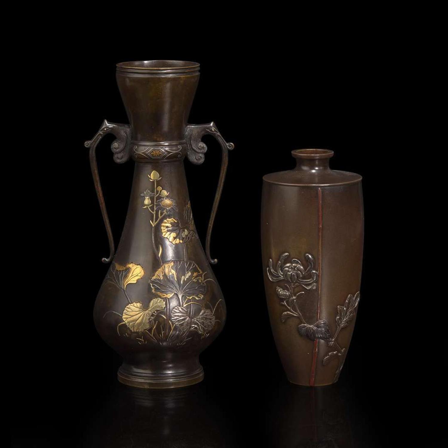 Four Japanese patinated bronze vases and a pair of candle sticks 日本铜器四件及烛台一对 19th to early 20th century ?????????