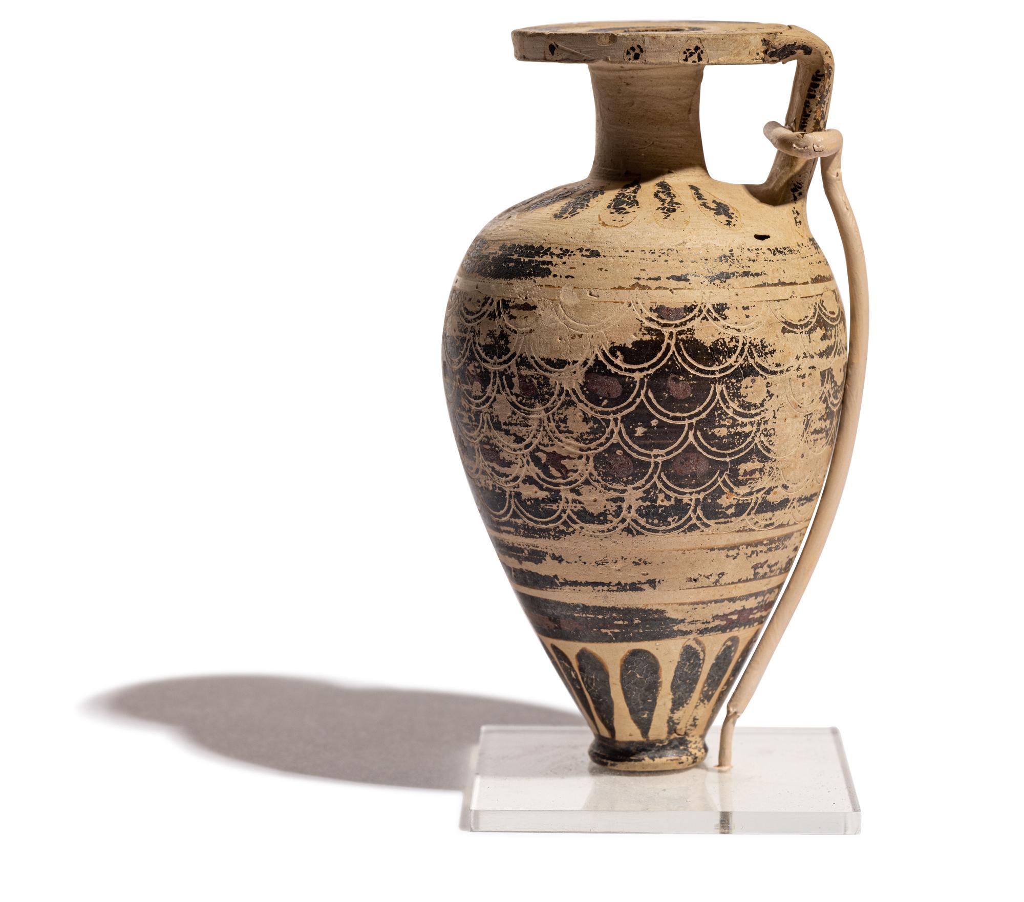 A Corinthian Pottery Aryballos