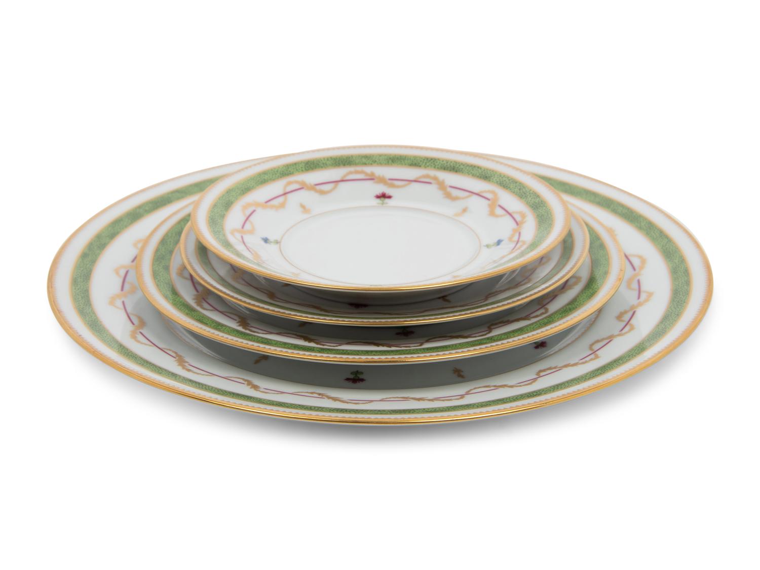 A Haviland Limoges Vieux Paris Vert Dinner Service