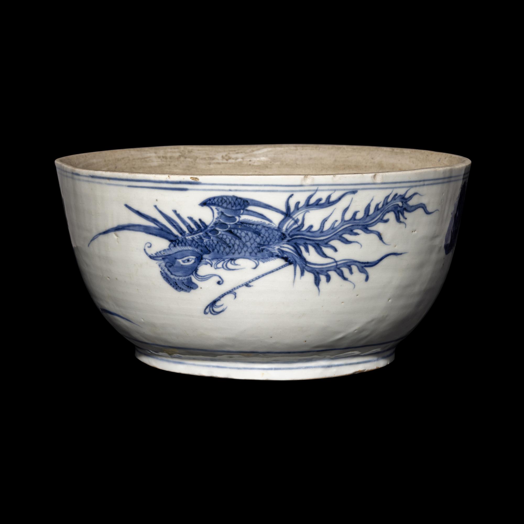 A Chinese Blue and White Porcelain 'Phoenix and Peony' Bowl, 18th Century 清中期 青花鳳穿牡丹紋碗