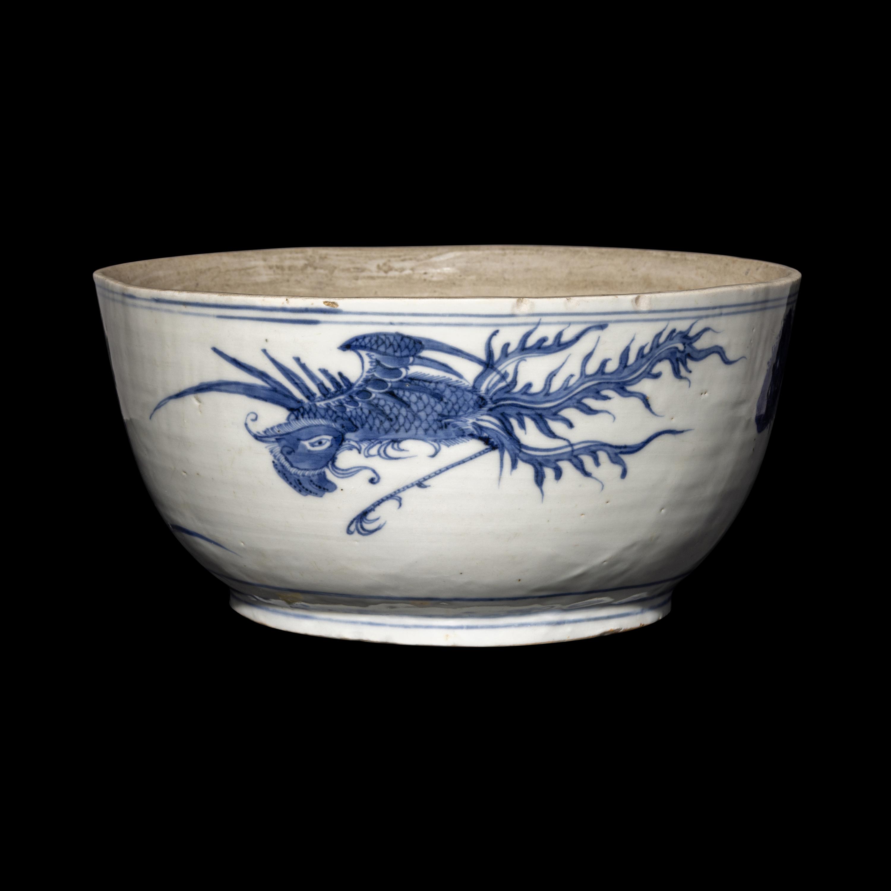 A Chinese Blue and White Porcelain 'Phoenix and Peony' Bowl, 18th Century 清中期 青花鳳穿牡丹紋碗