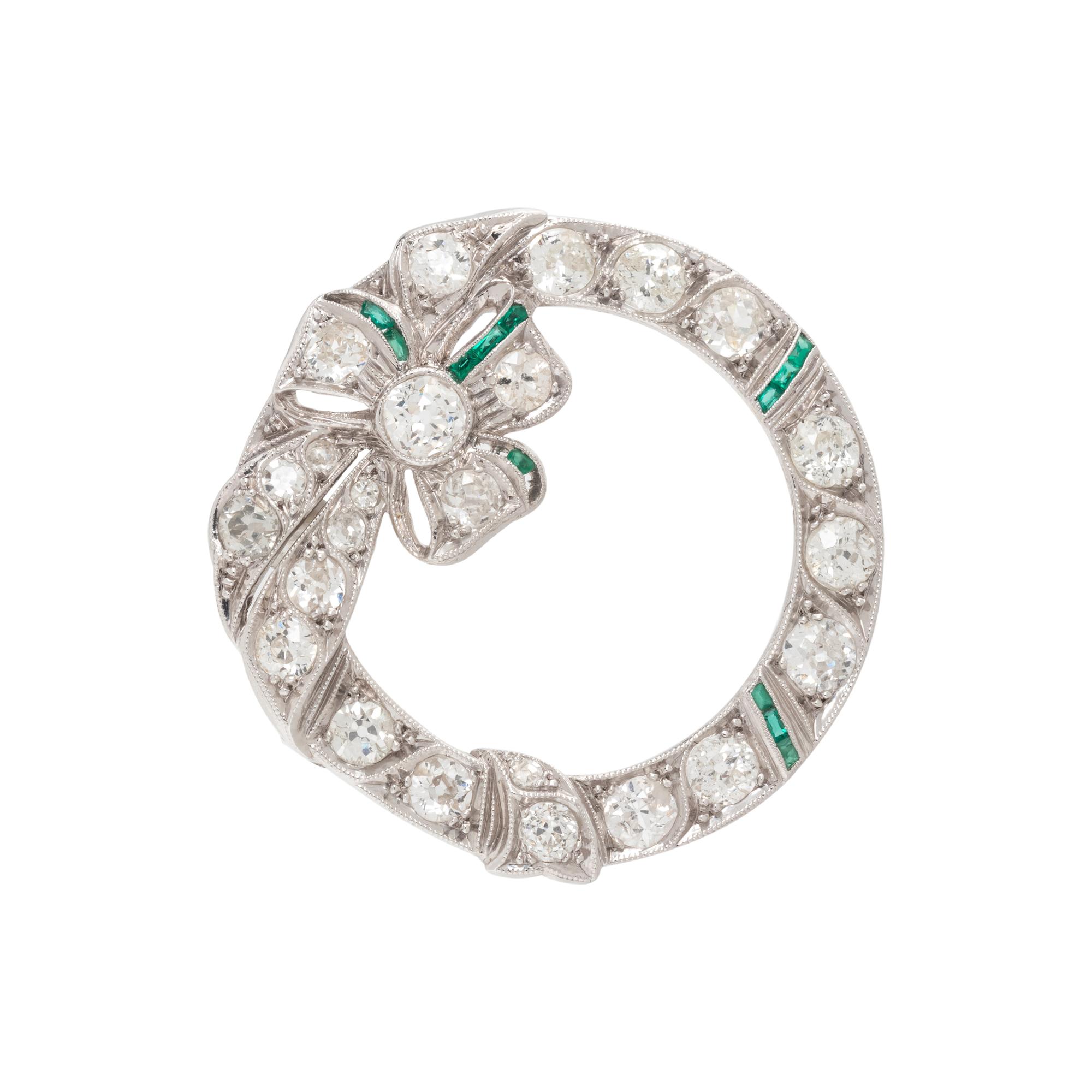 ART DECO, DIAMOND WREATH PENDANT/BROOCH