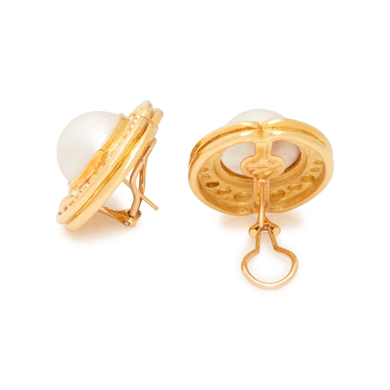 SUSAN BERMAN, YELLOW GOLD AND CULTURED MABE PEARL EARCLIPS