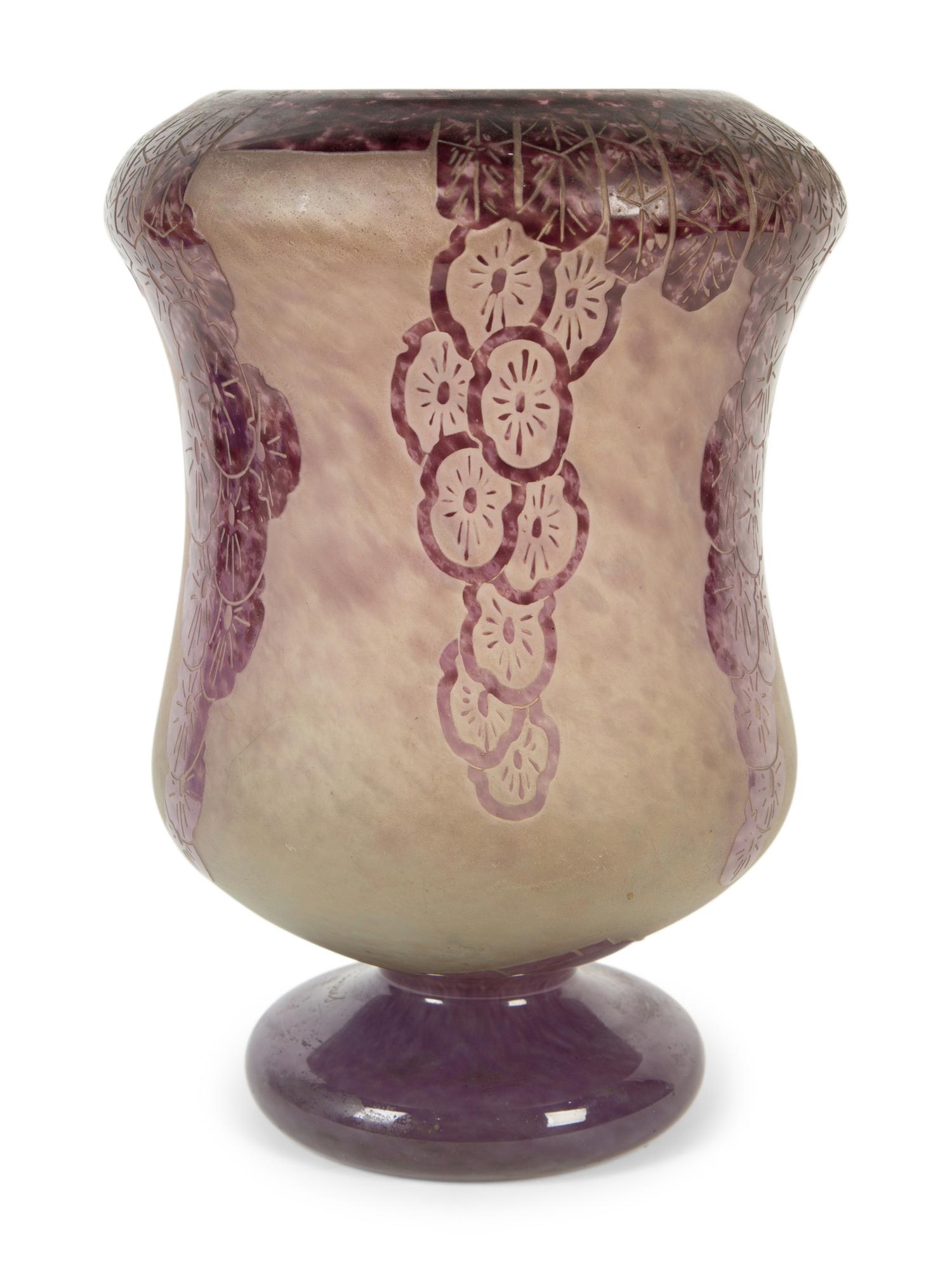 A Le Verre Fran ç ais Cameo Glass Vase