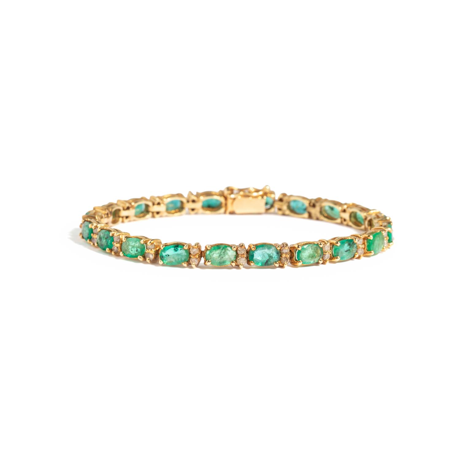 EMERALD AND DIAMOND BRACELET