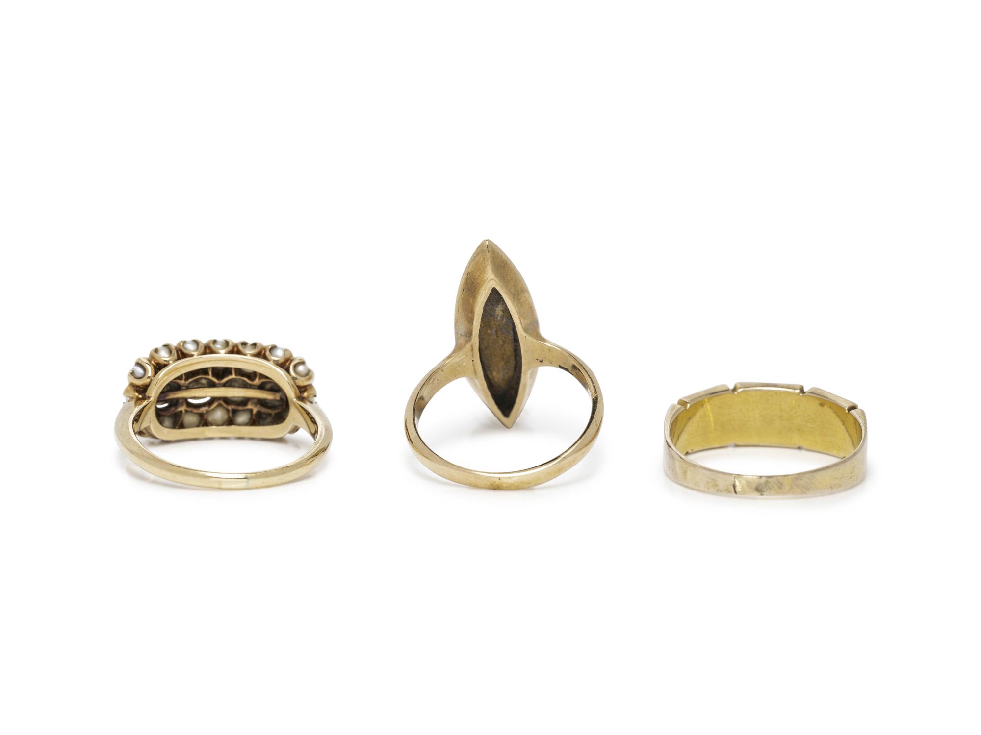 COLLECTION OF YELLOW GOLD AND SEED PEARL RINGS