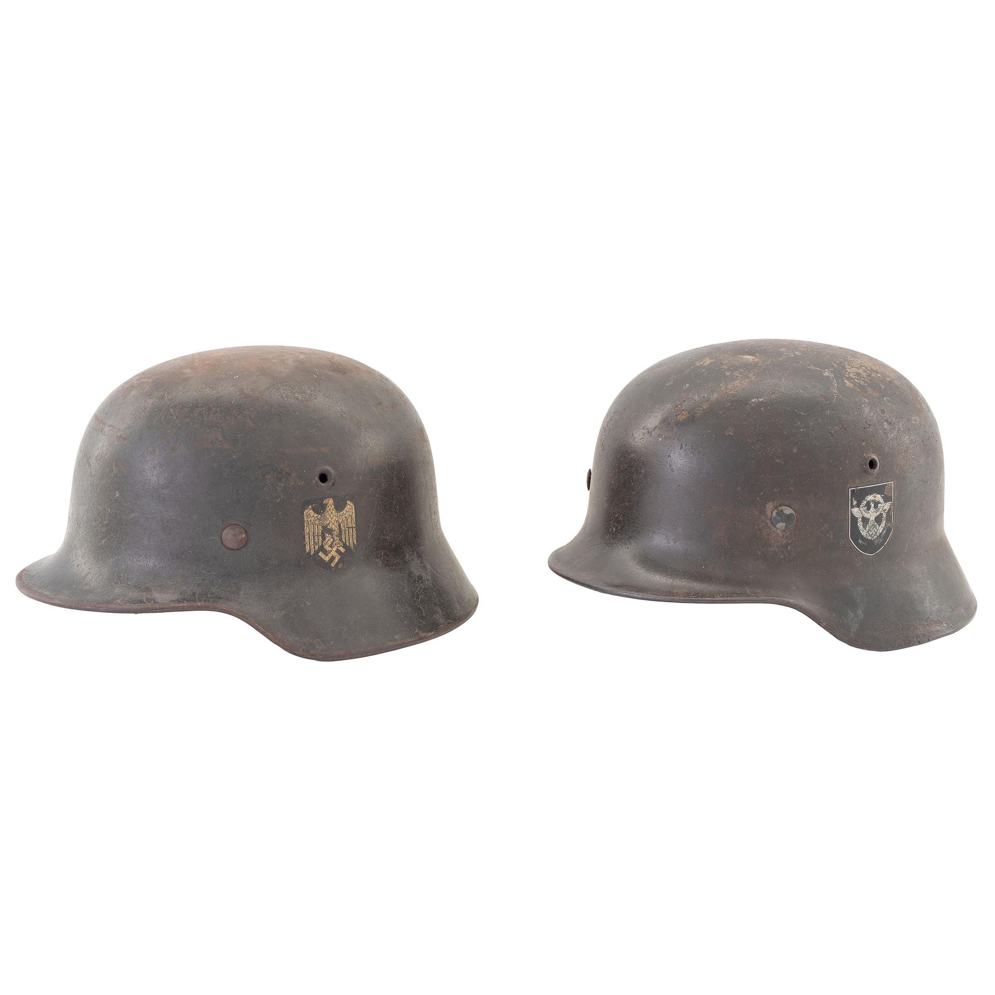 Lot of two WWII German M35 Stahlhelm