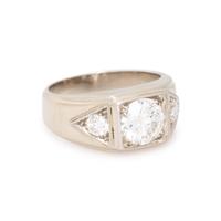 WHITE GOLD AND DIAMOND RING