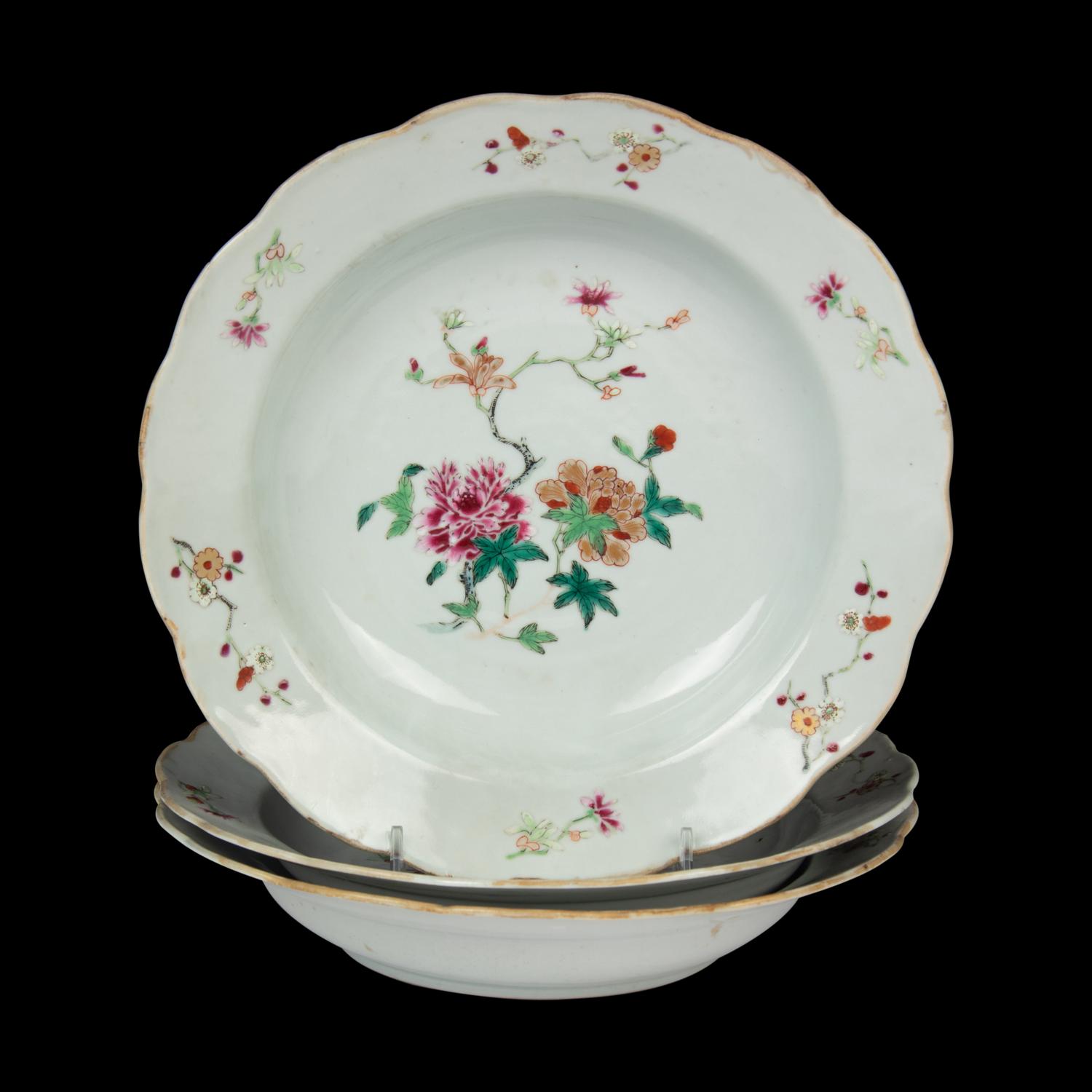 A Set of Three Chinese Export Famille Rose Porcelain Plates