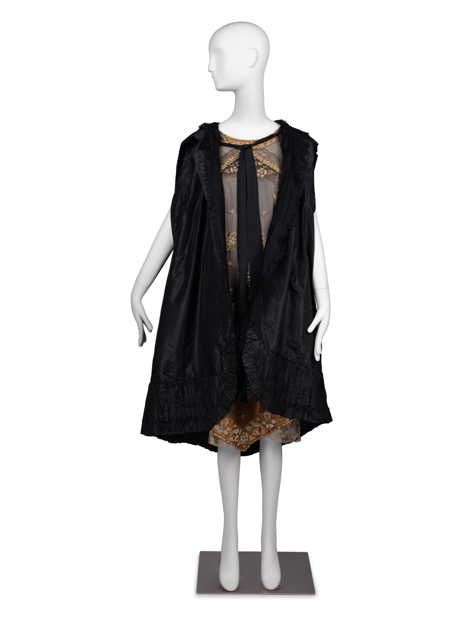 Callot Soeurs Black Silk Taffeta Cape, 1910-20s
