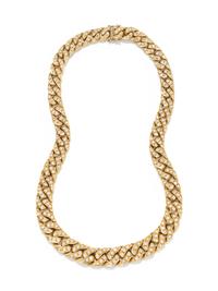YELLOW GOLD AND DIAMOND NECKLACE