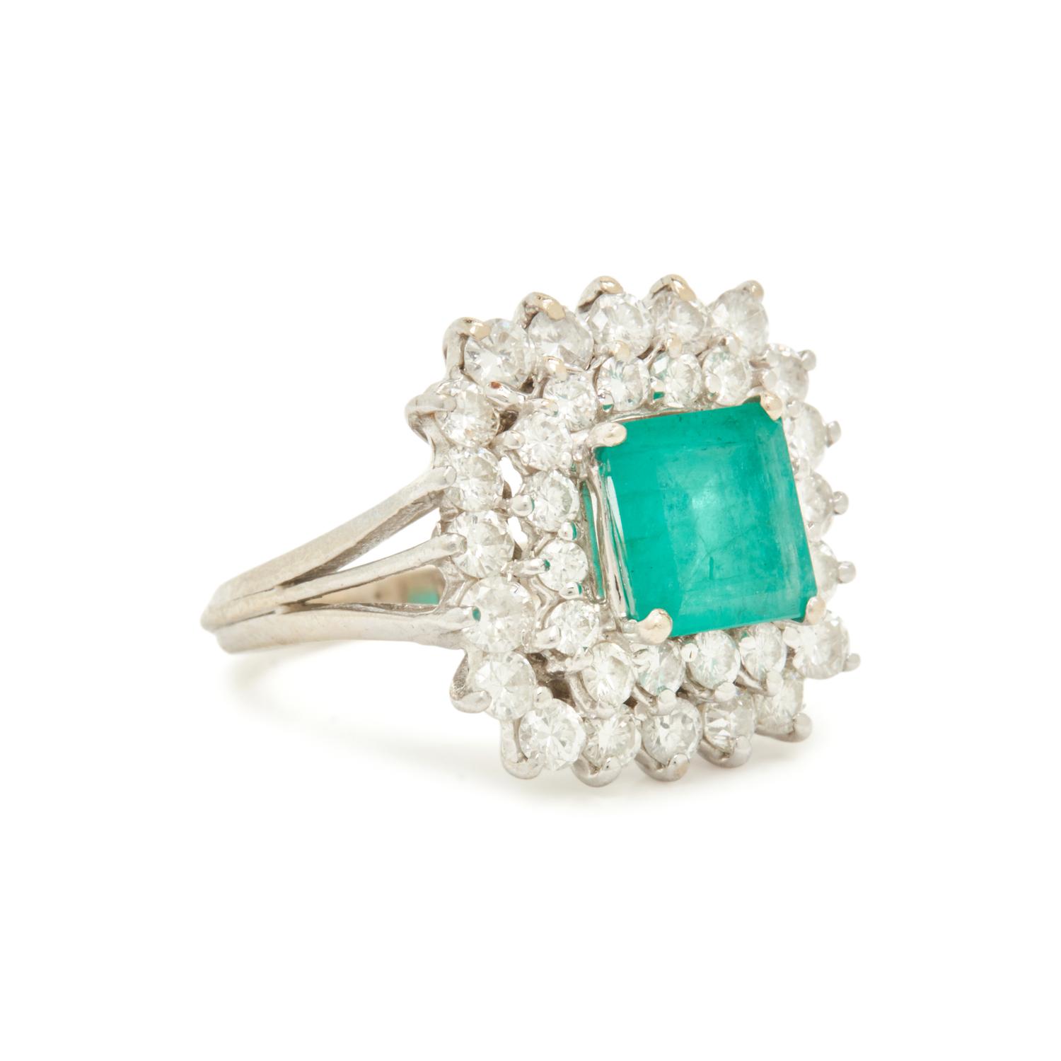 EMERALD AND DIAMOND RING