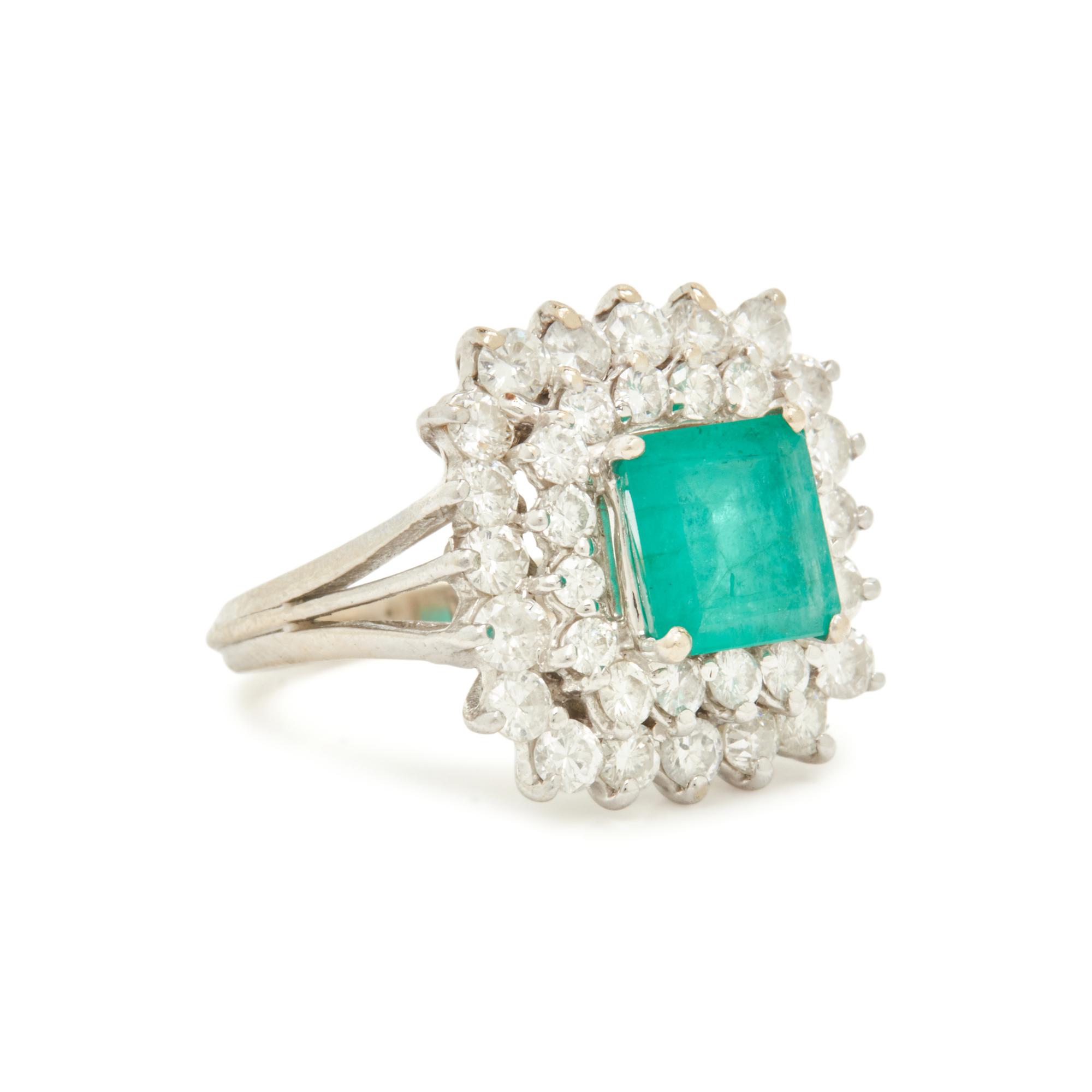 EMERALD AND DIAMOND RING