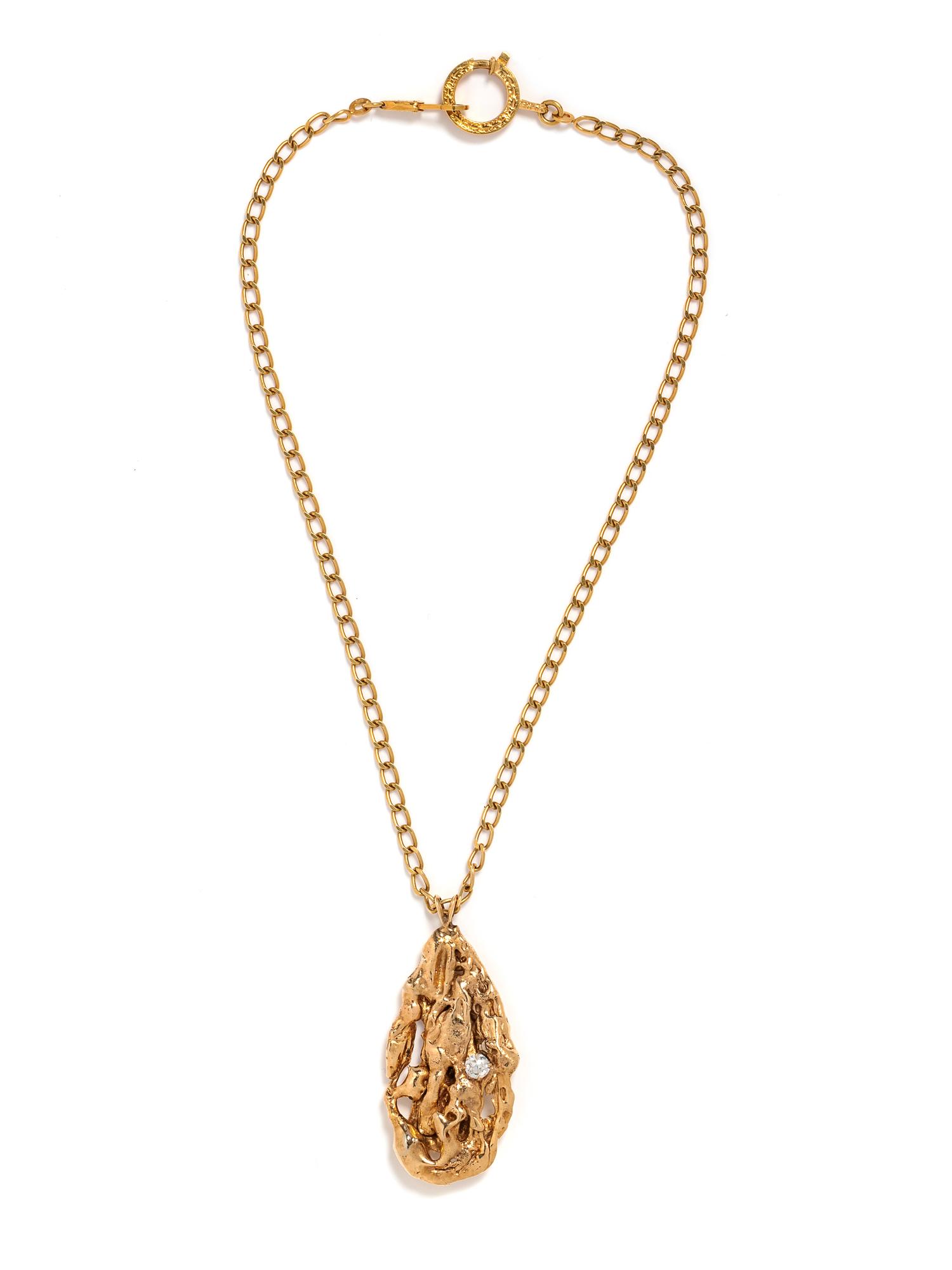YELLOW GOLD AND DIAMOND PENDANT/NECKLACE