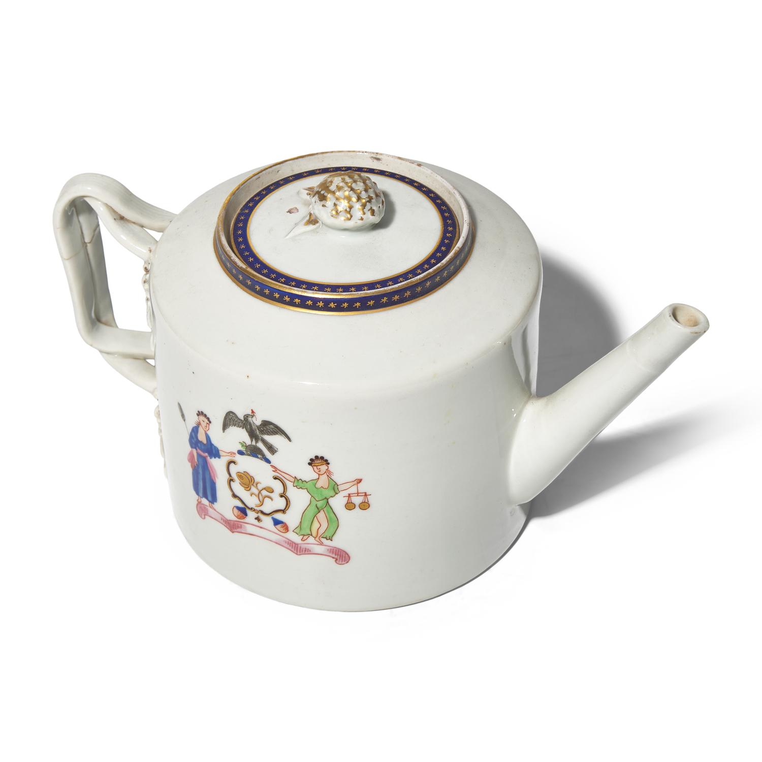 A Chinese Export Porcelain Teapot with the Arms of New York