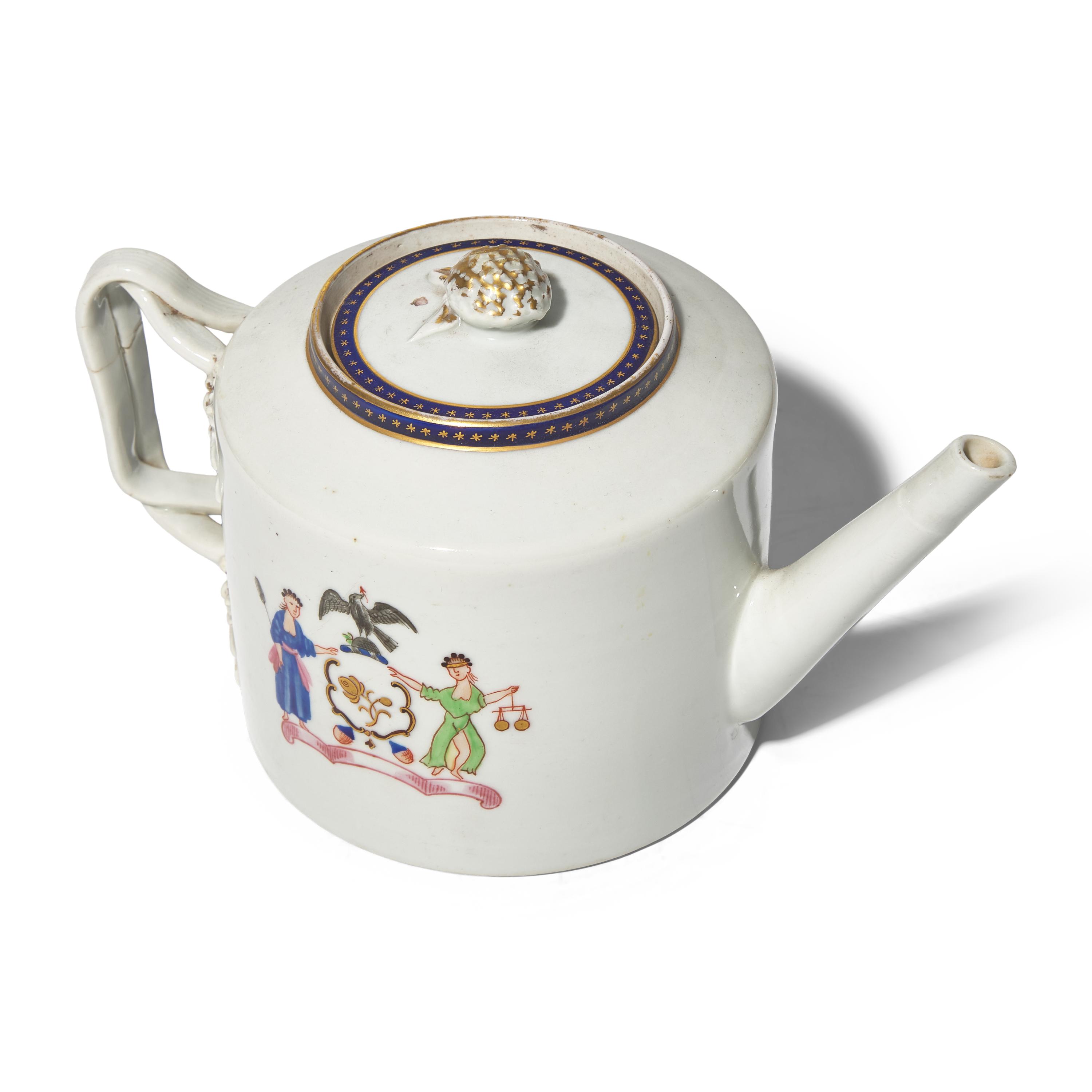 A Chinese Export Porcelain Teapot with the Arms of New York