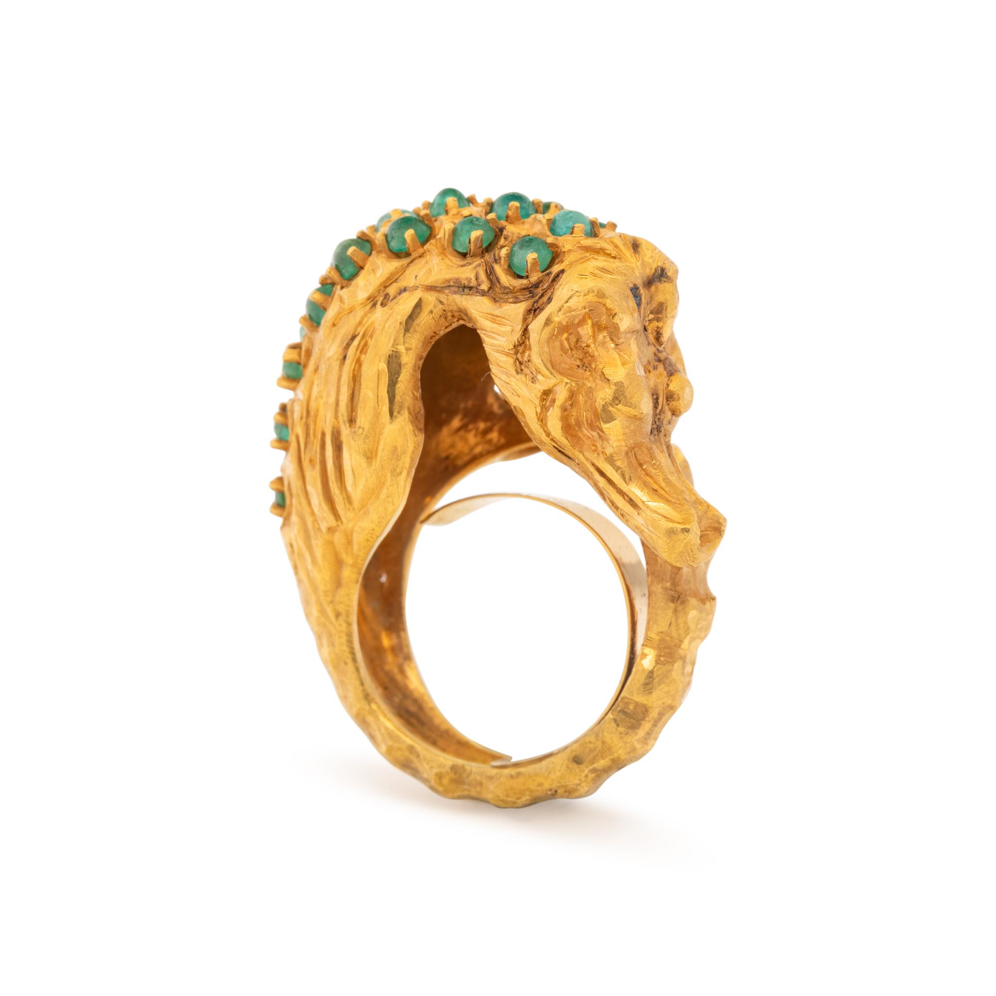YELLOW GOLD AND EMERALD SEAHORSE RING