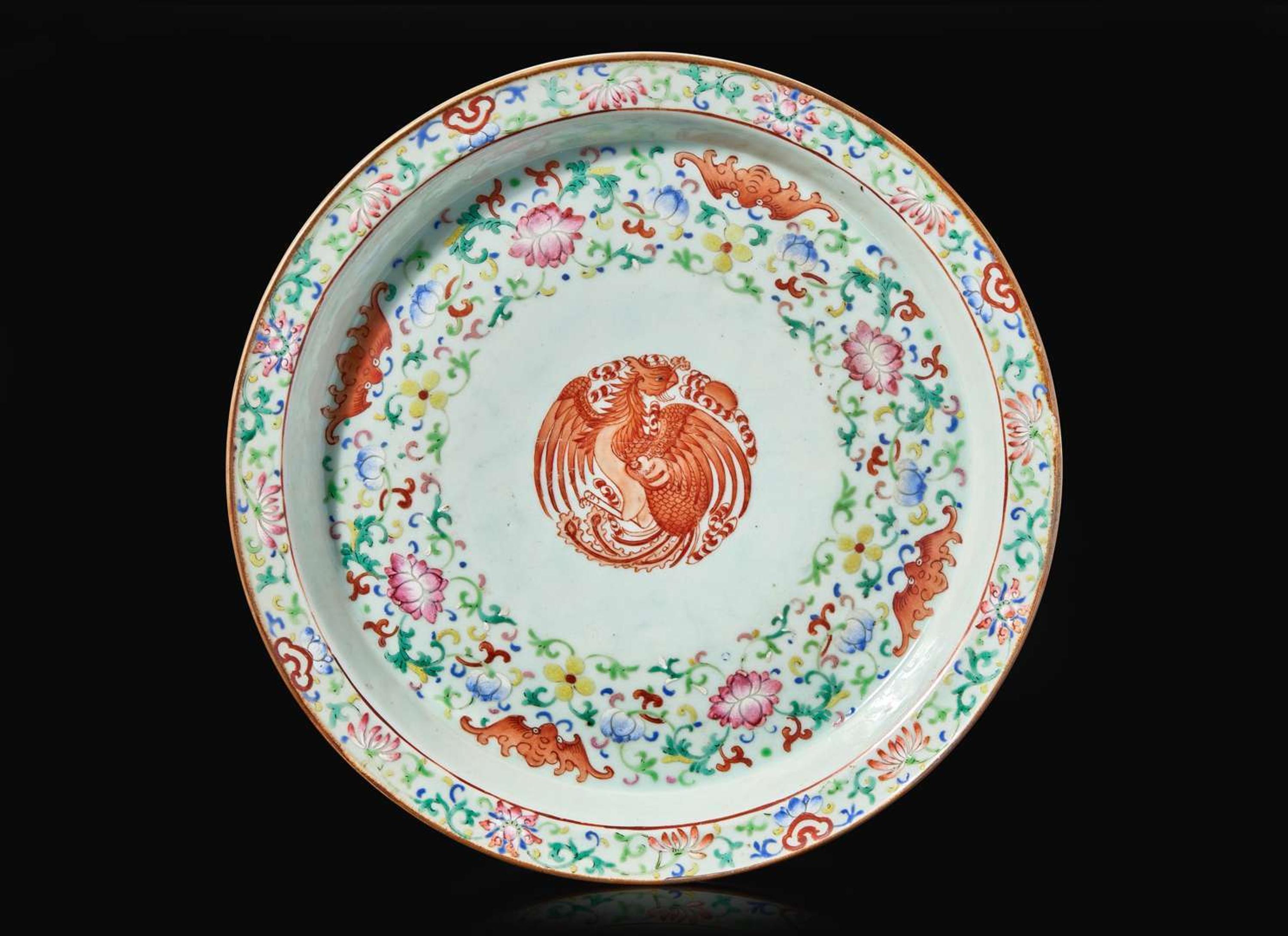 A Chinese famille rose-decorated porcelain large stand 粉彩瓷底座
