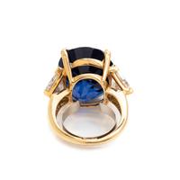 SAPPHIRE AND DIAMOND RING