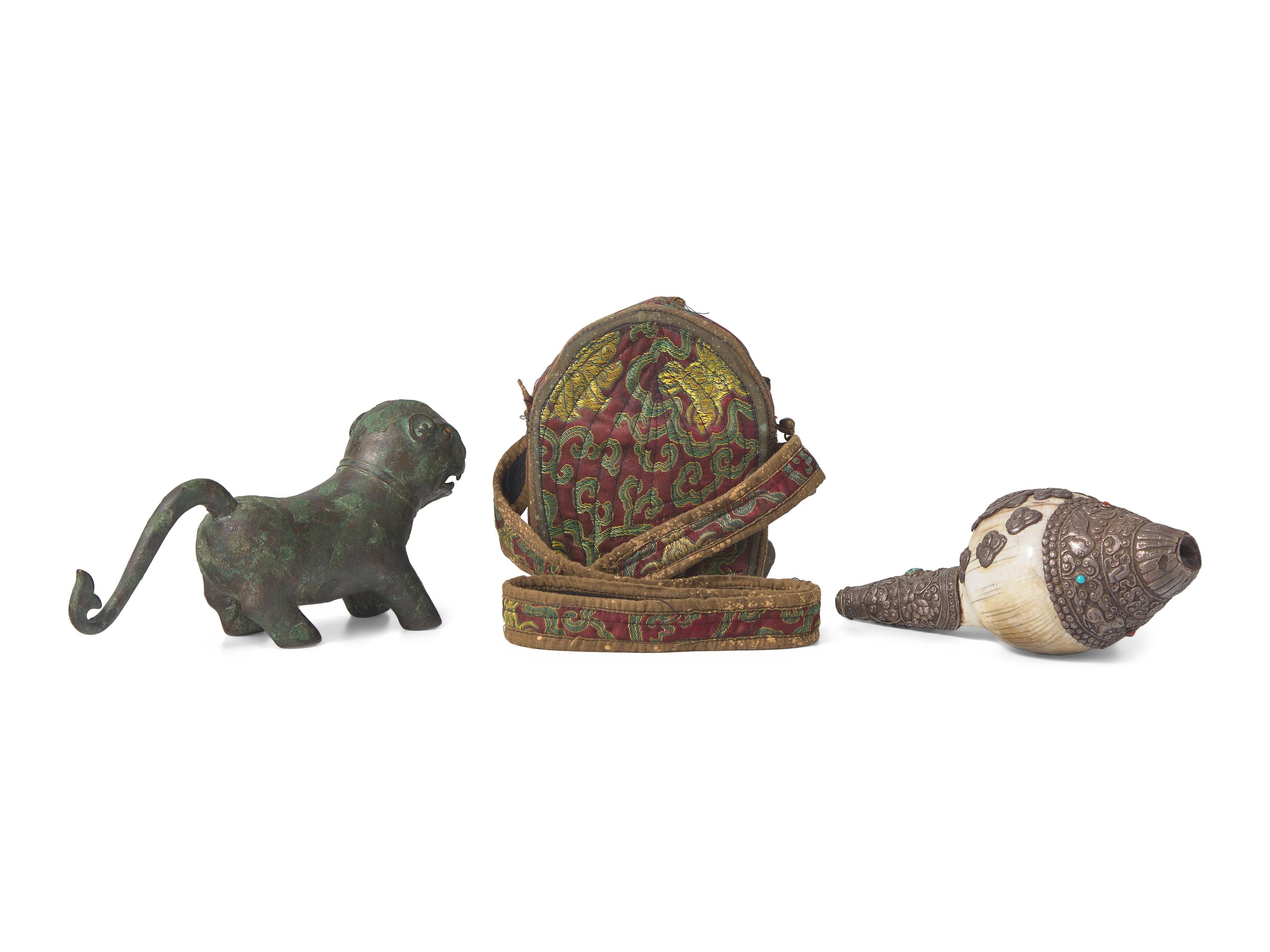 Three Tibetan and Asian Metal Items, 19th-20th Century 近代 藏嘎烏盒、法螺等三件