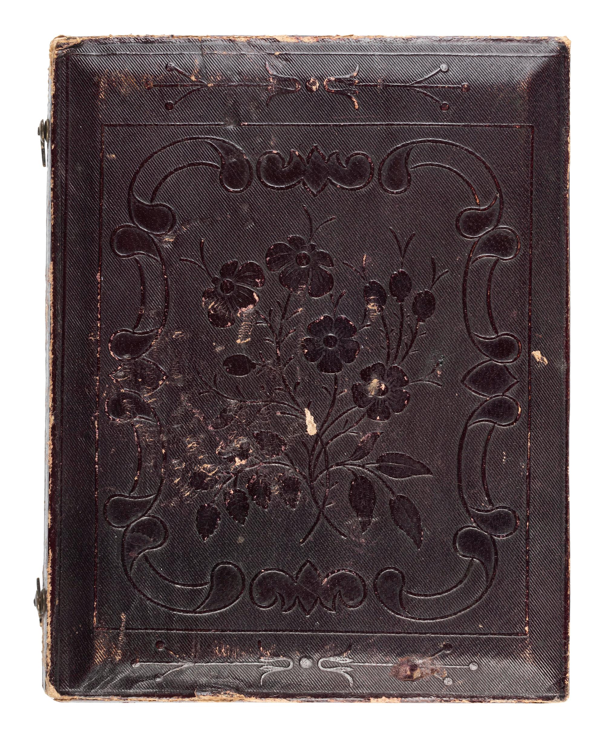 [EARLY PHOTOGRAPHY] -- [MILITARIA]. Quarter plate daguerreotype of armed English officer.