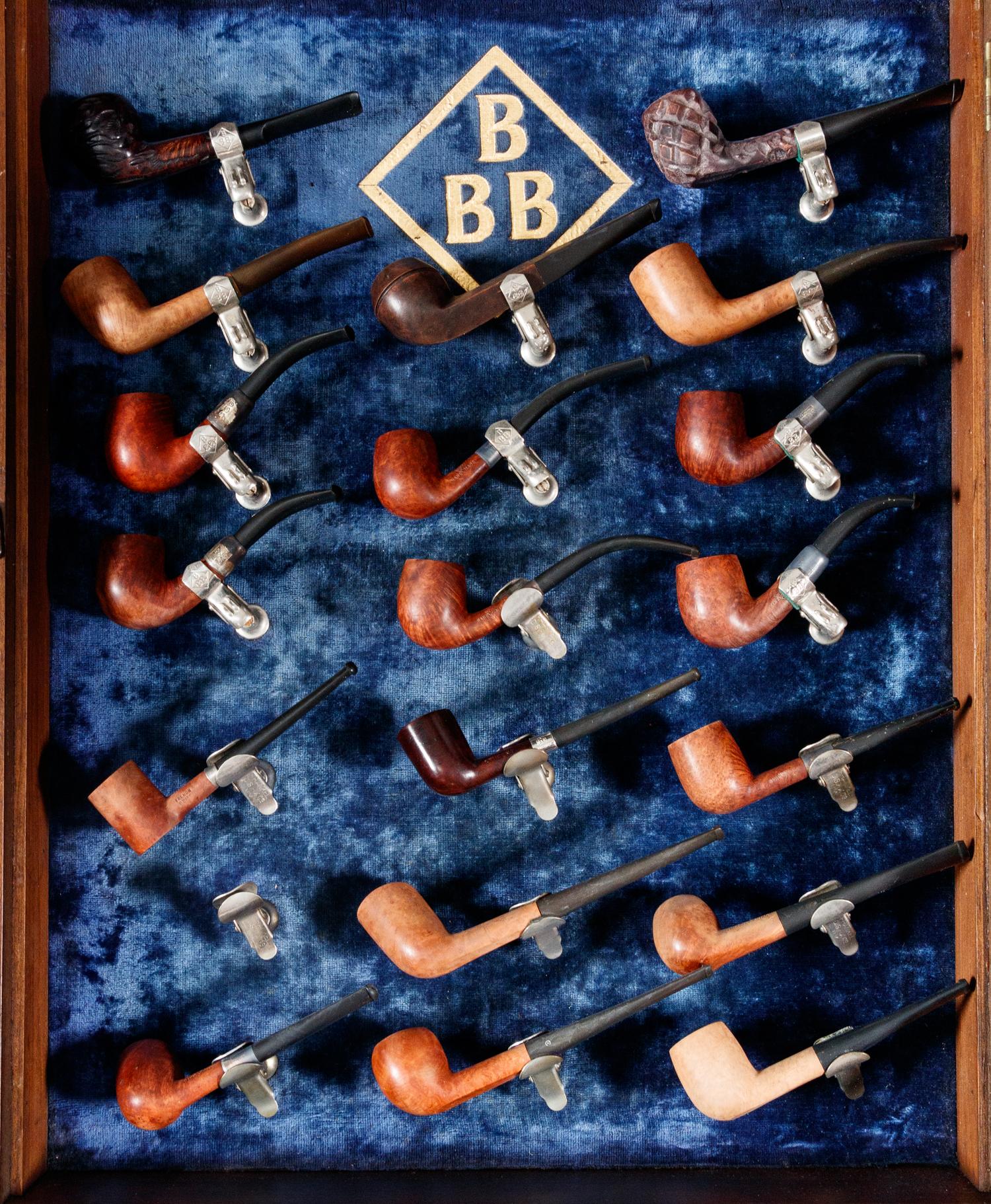 A Britain's Best Briar High Class Pipes Wall Case with Pipes and Smoking Jacket
