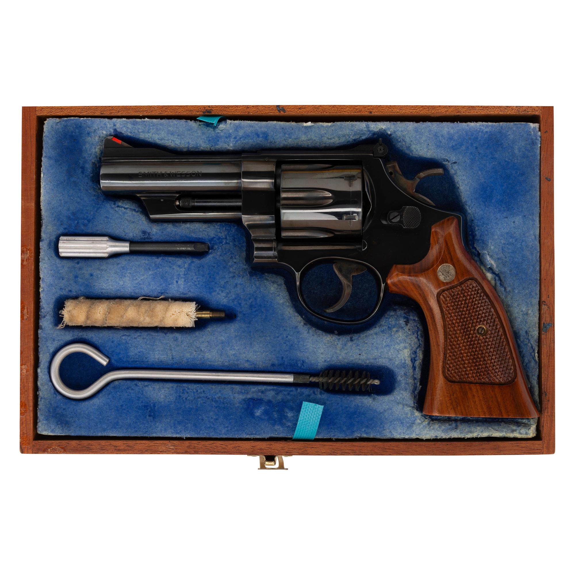 *Smith & Wesson Model 29-2 in Box