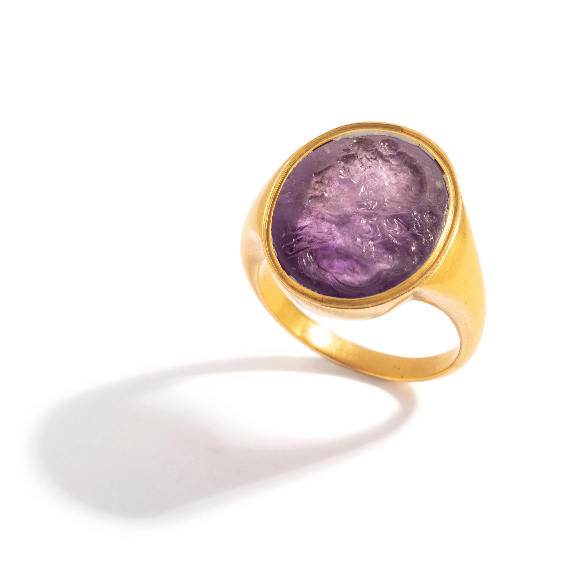 A Neoclassical Amethyst and Gold Finger Ring with the God Dionysos