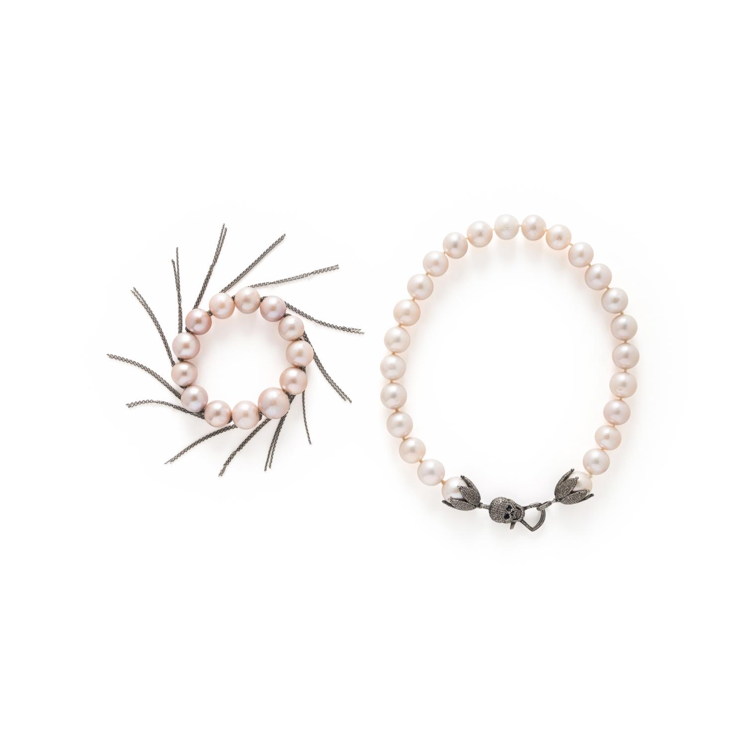 CULTURED PEARL NECKLACE AND BRACELET