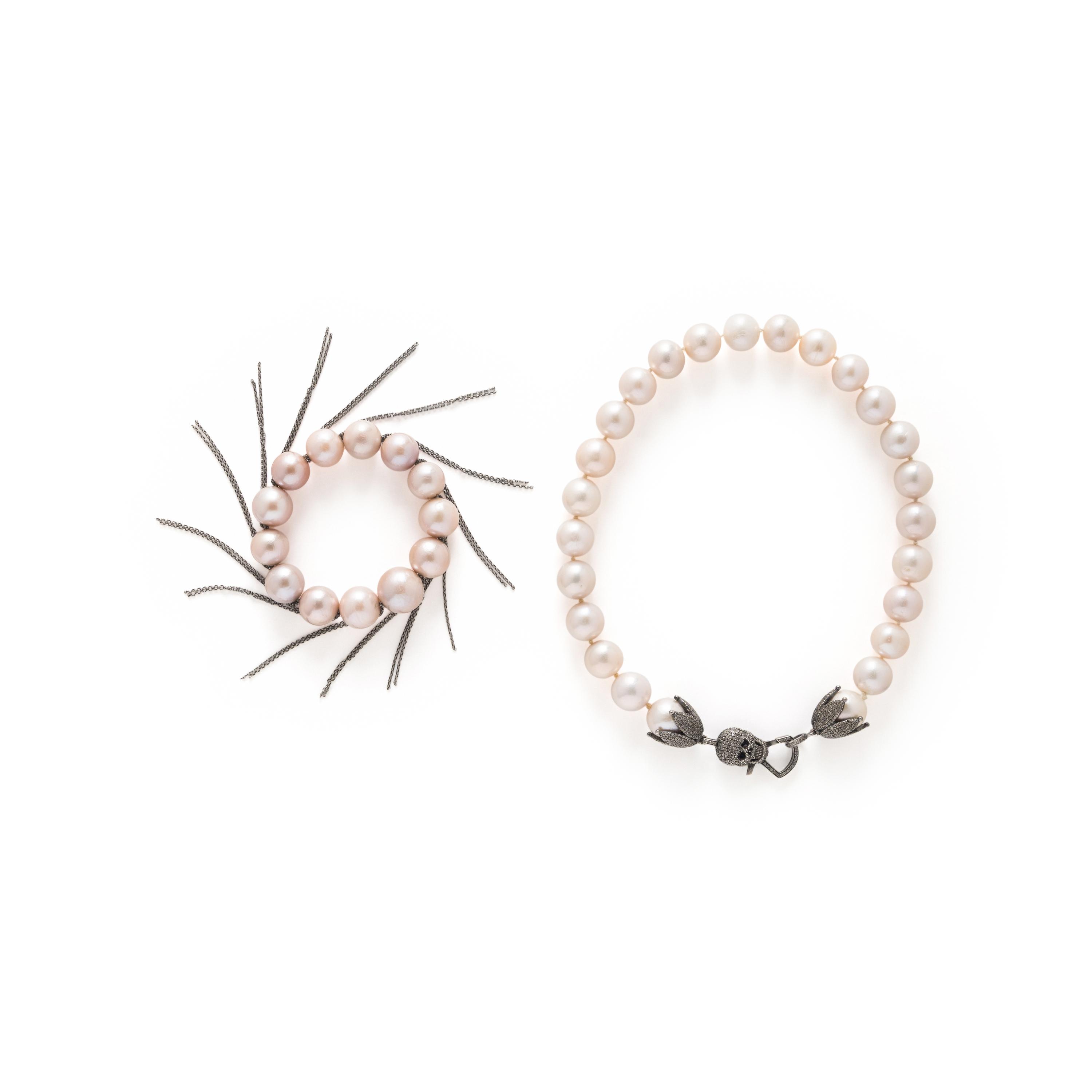 CULTURED PEARL NECKLACE AND BRACELET