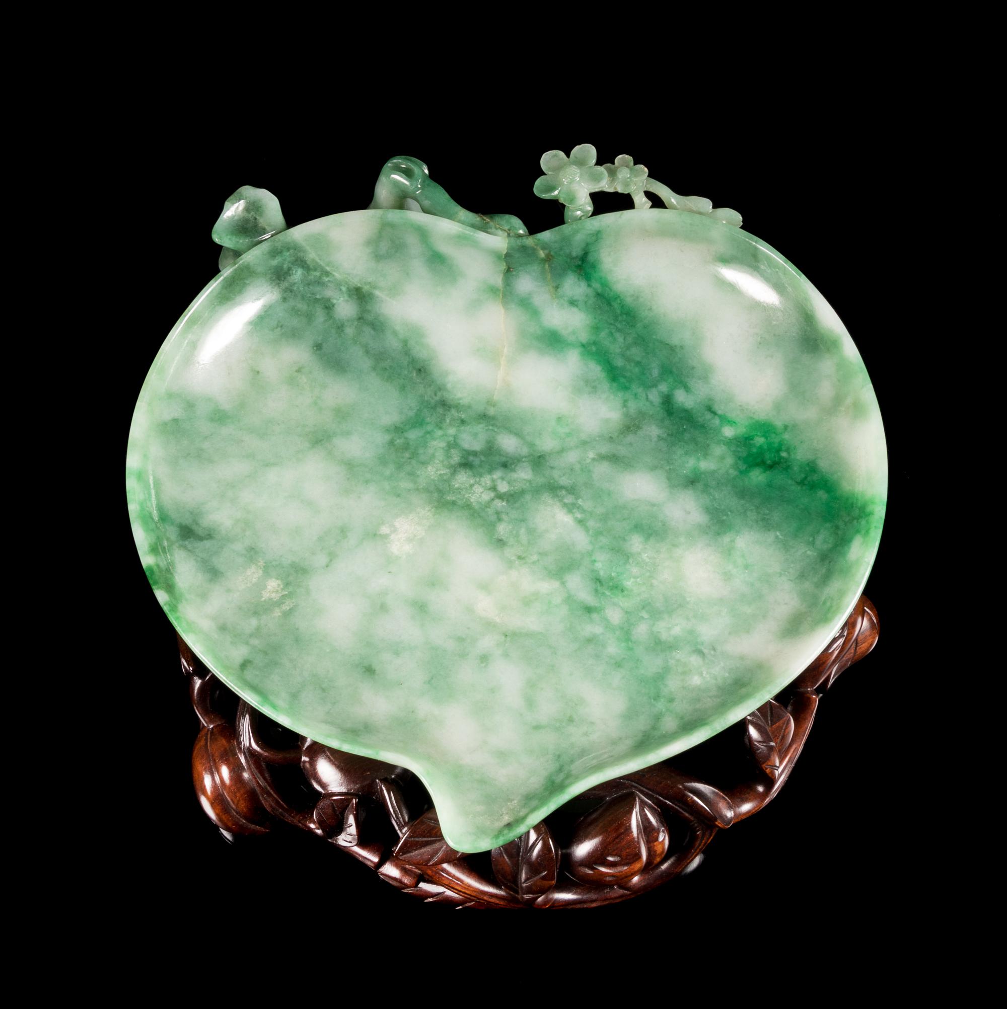 An Apple Green and Celadon Jadeite Peach-Form Ink Palette Length 9 7/8 inches. — 20TH CENTURY