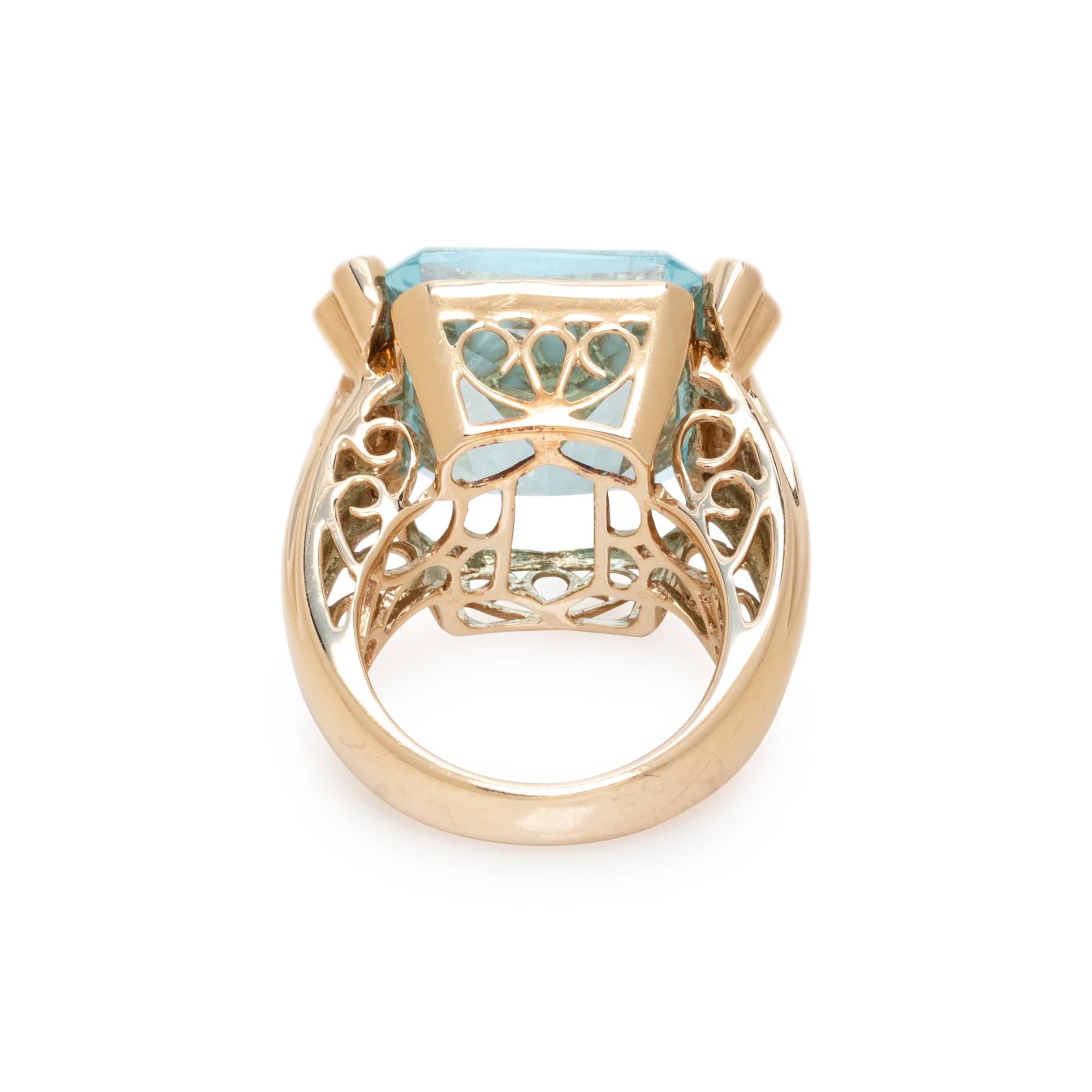 AQUAMARINE AND DIAMOND RING