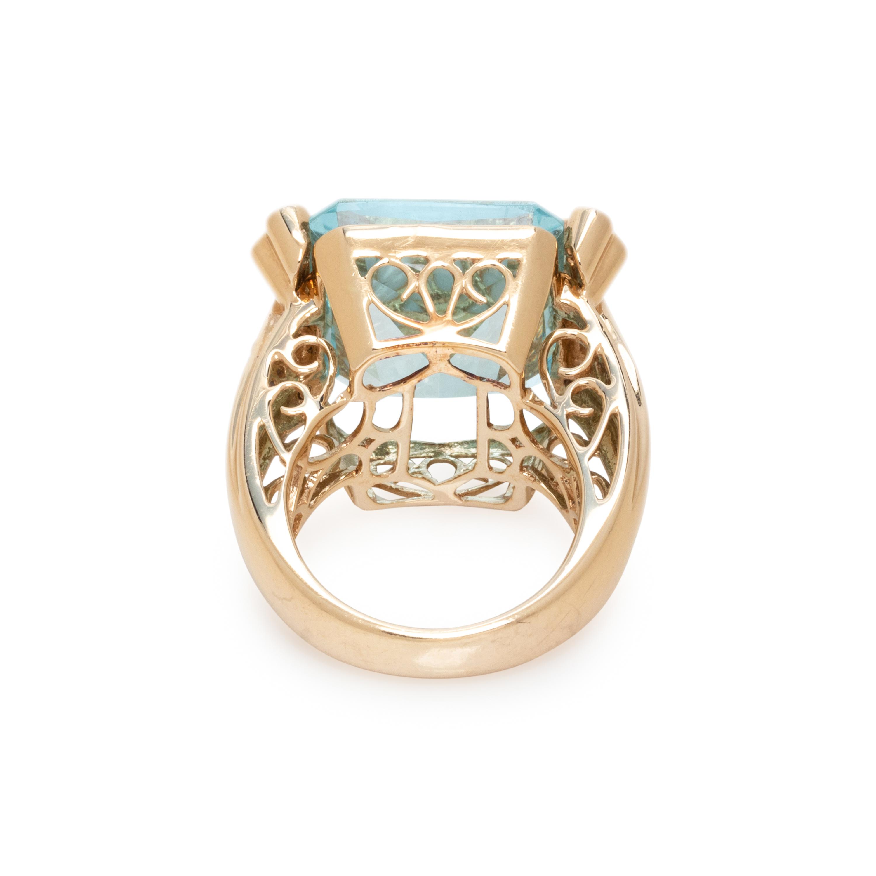 AQUAMARINE AND DIAMOND RING