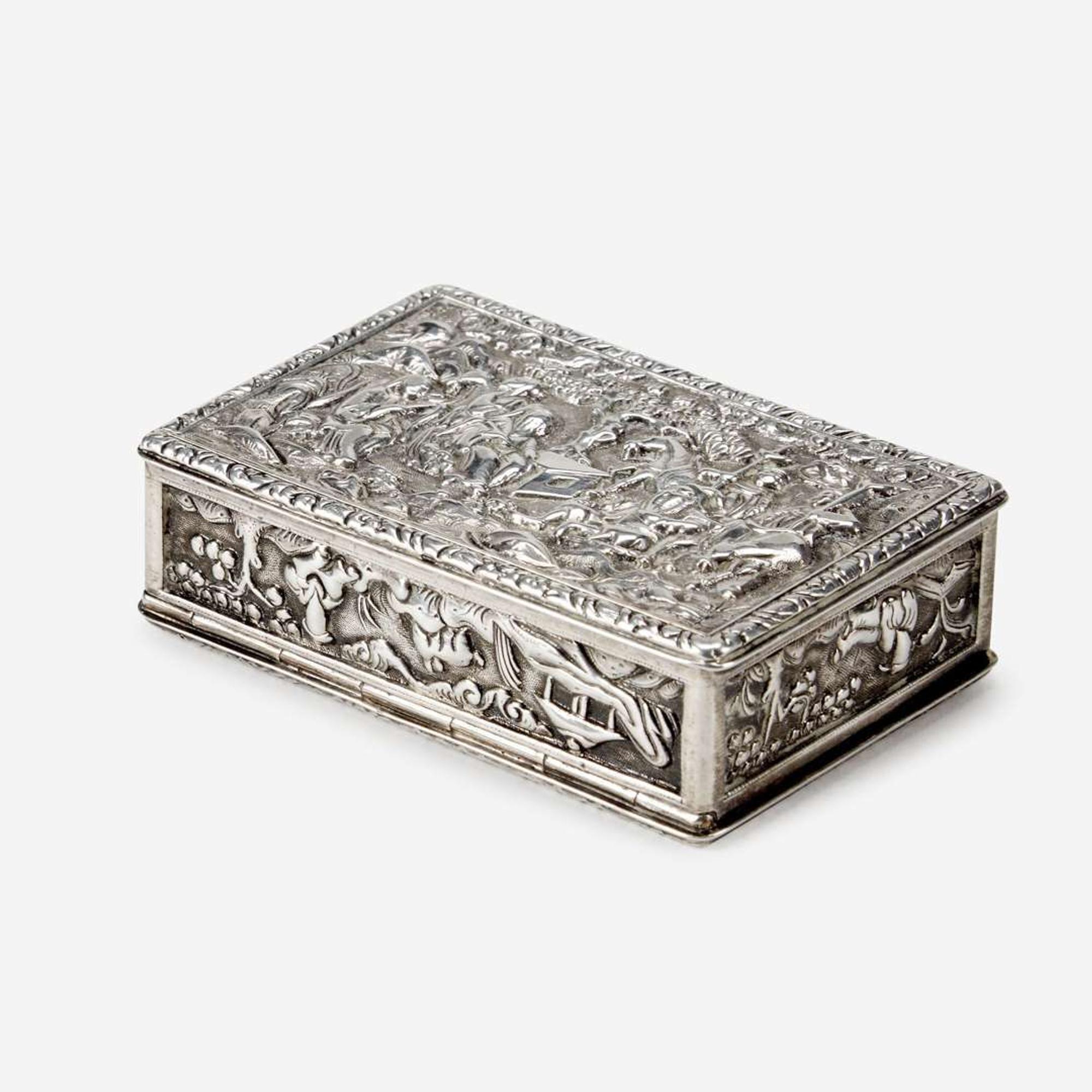 A Chinese export silver snuff box, Wongshing 中国出口银鼻烟盒 Canton, circa 1825-1840 ??? ?1825-1840?