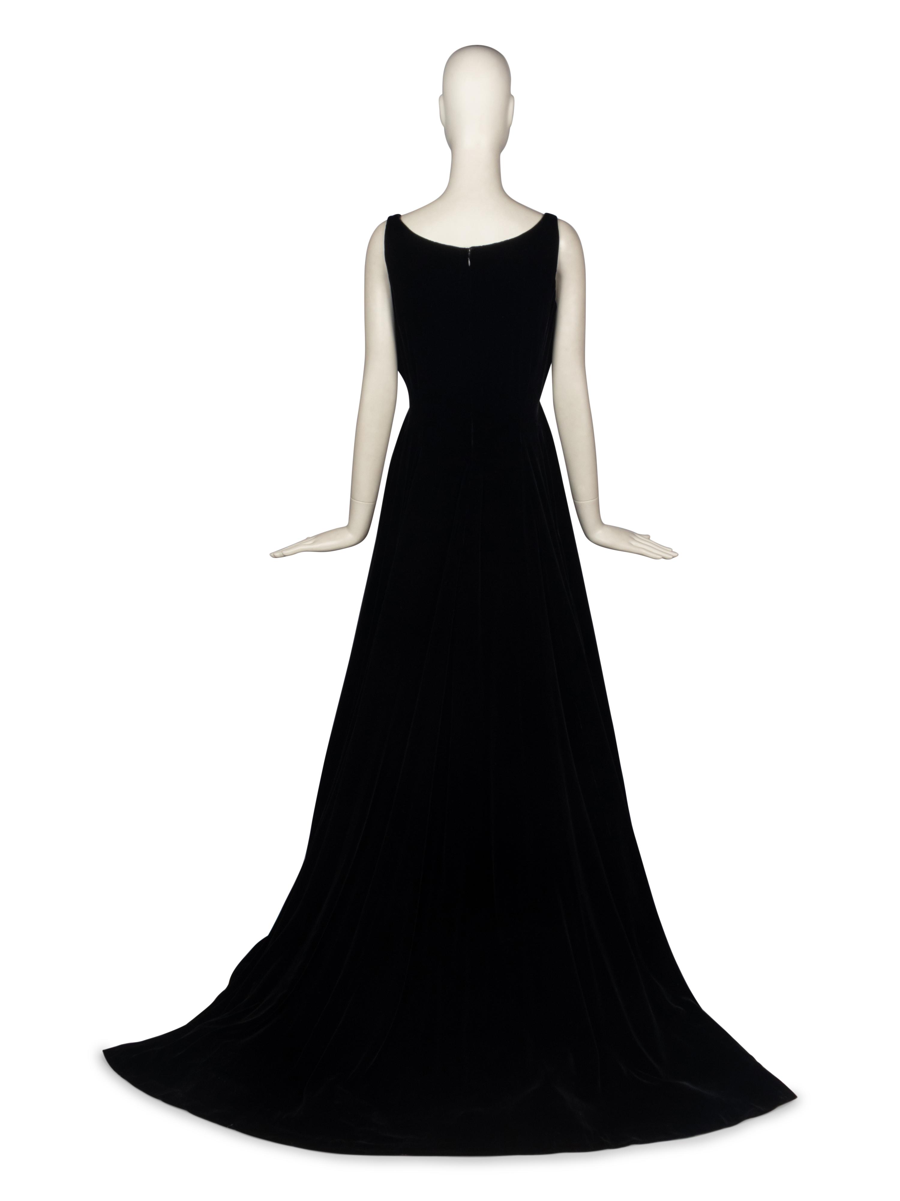 Oscar de la Renta, Silk Velvet Gown