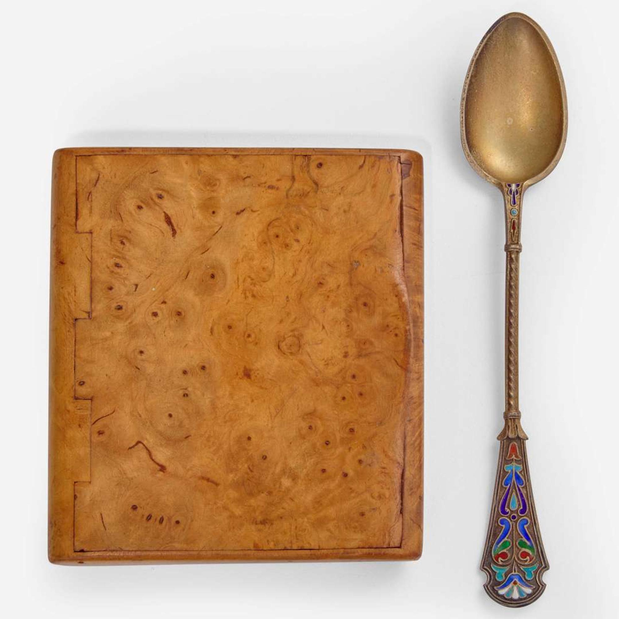A collection of five smoking and table articles 18th / 19th century