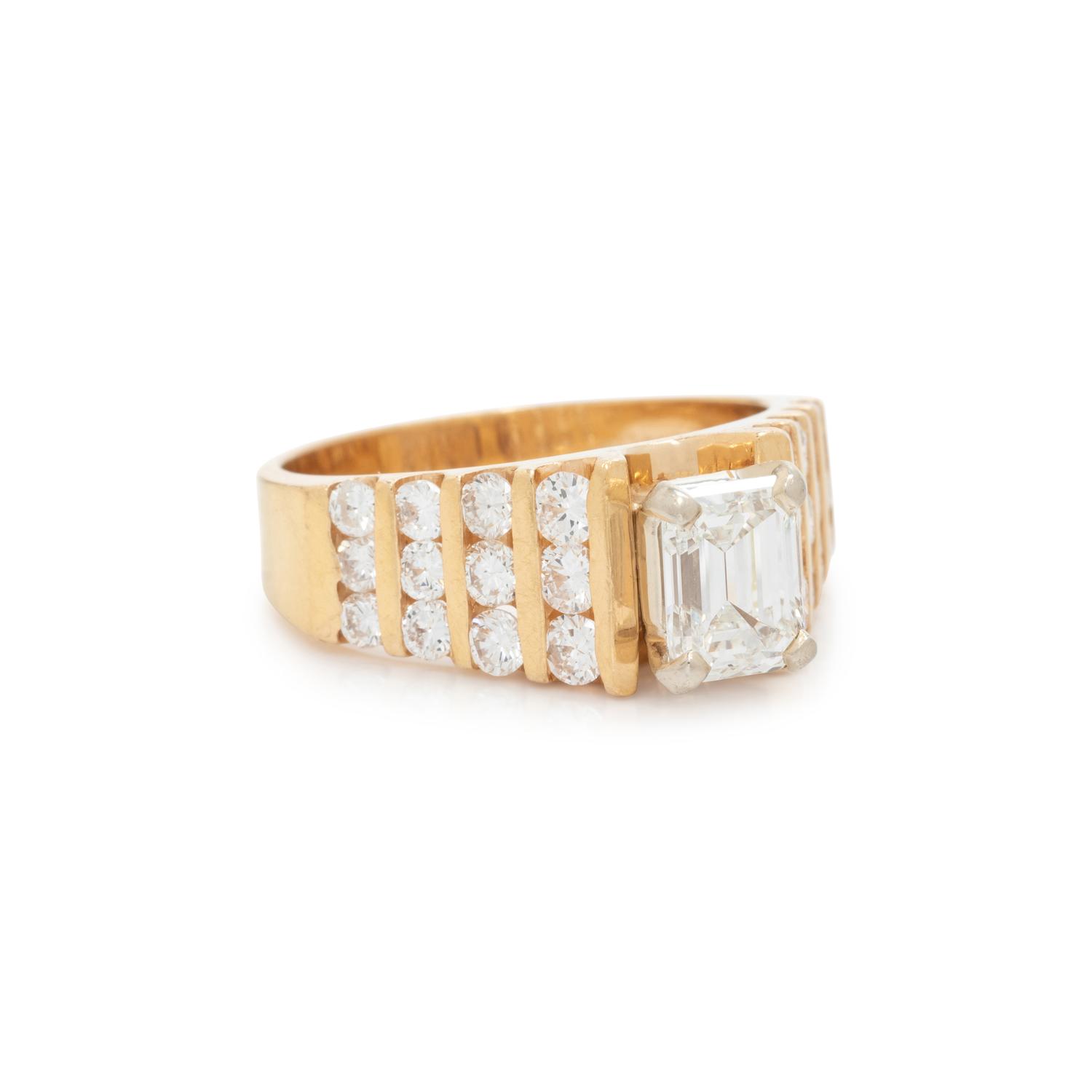 DIAMOND RING