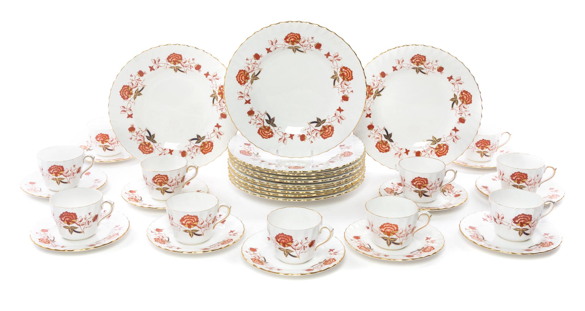A Royal Crown Derby Porcelain Dinner Service Diameter of largest plate 10 1/2 inches. — 19TH/20TH CENTURY