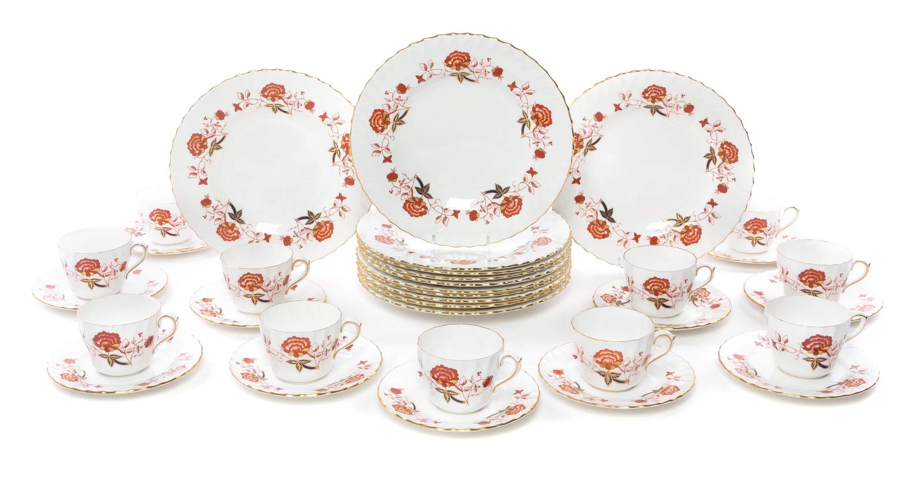 A Royal Crown Derby Porcelain Dinner Service Diameter of largest plate 10 1/2 inches. — 19TH/20TH CENTURY