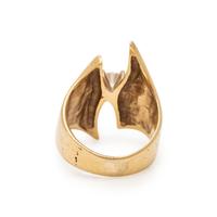YELLOW GOLD AND DIAMOND RING