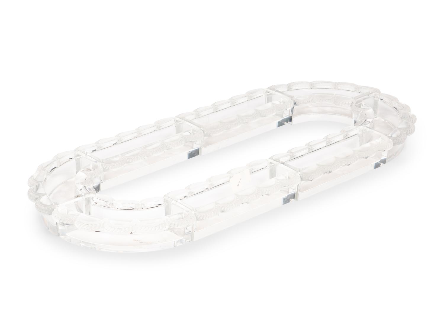A Lalique Eight-Piece Festons Chemin de Table Centerpiece