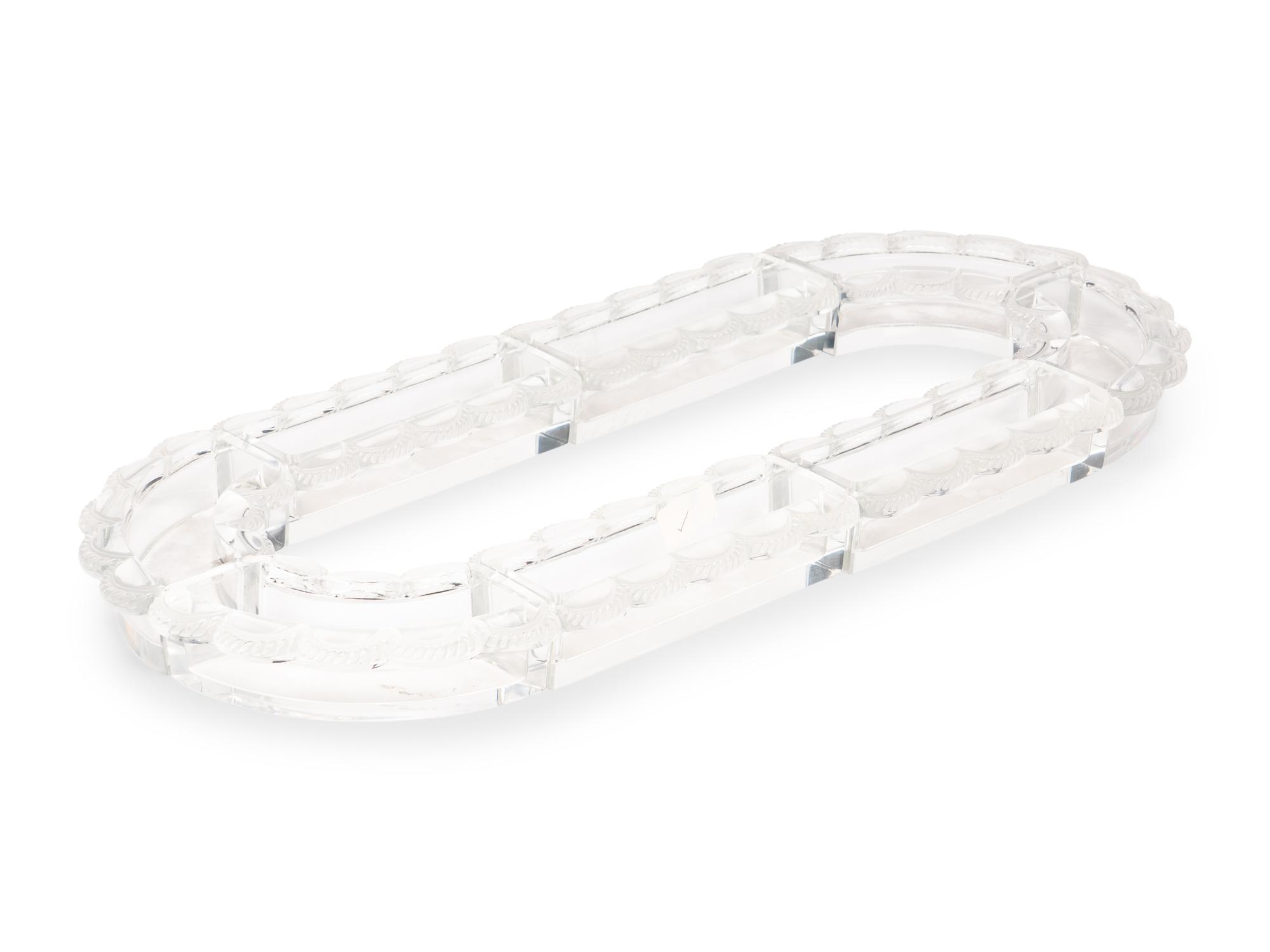 A Lalique Eight-Piece Festons Chemin de Table Centerpiece